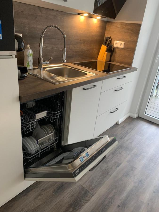 40 Qm Appartment Parkplatz, Balkon,Netflix, Prime Кемниц Екстериор снимка