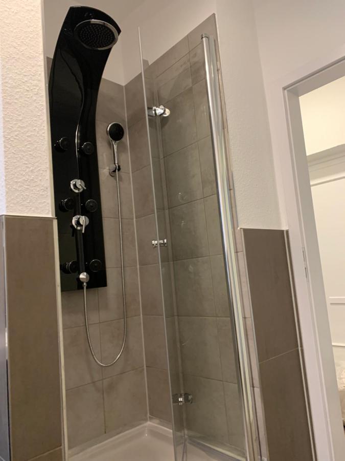 40 Qm Appartment Parkplatz, Balkon,Netflix, Prime Кемниц Екстериор снимка