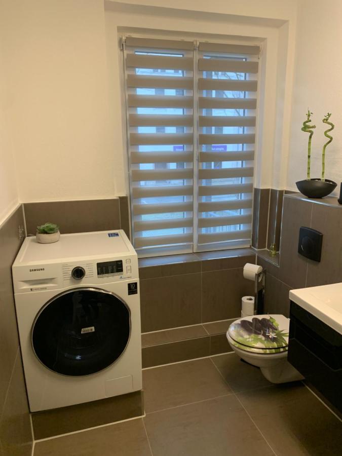 40 Qm Appartment Parkplatz, Balkon,Netflix, Prime Кемниц Екстериор снимка