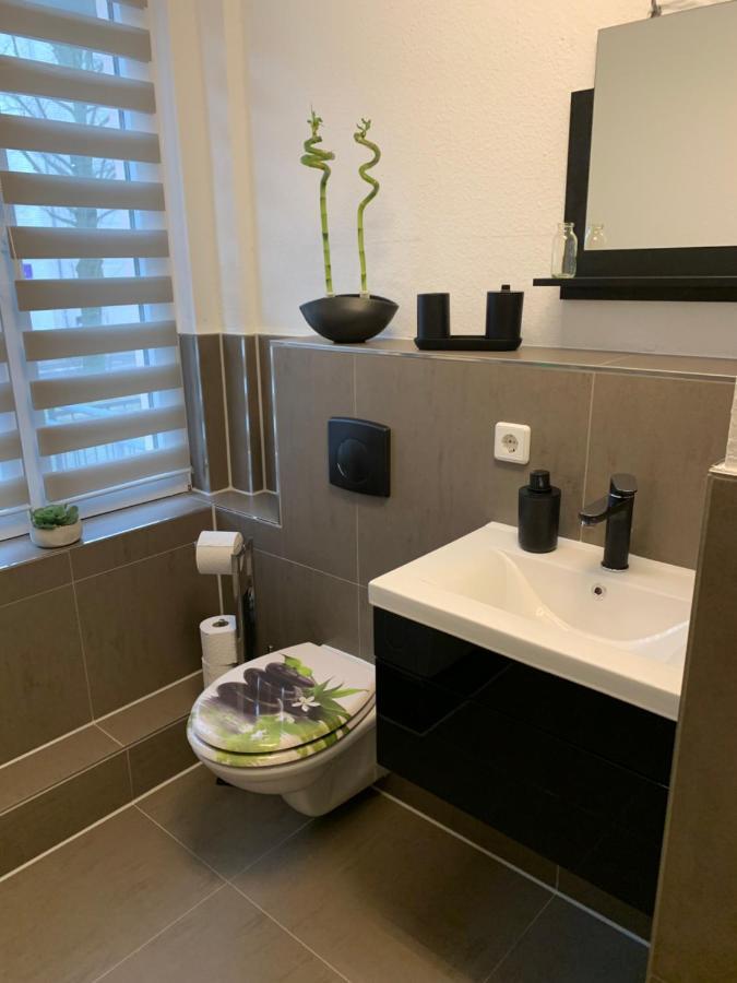 40 Qm Appartment Parkplatz, Balkon,Netflix, Prime Кемниц Екстериор снимка
