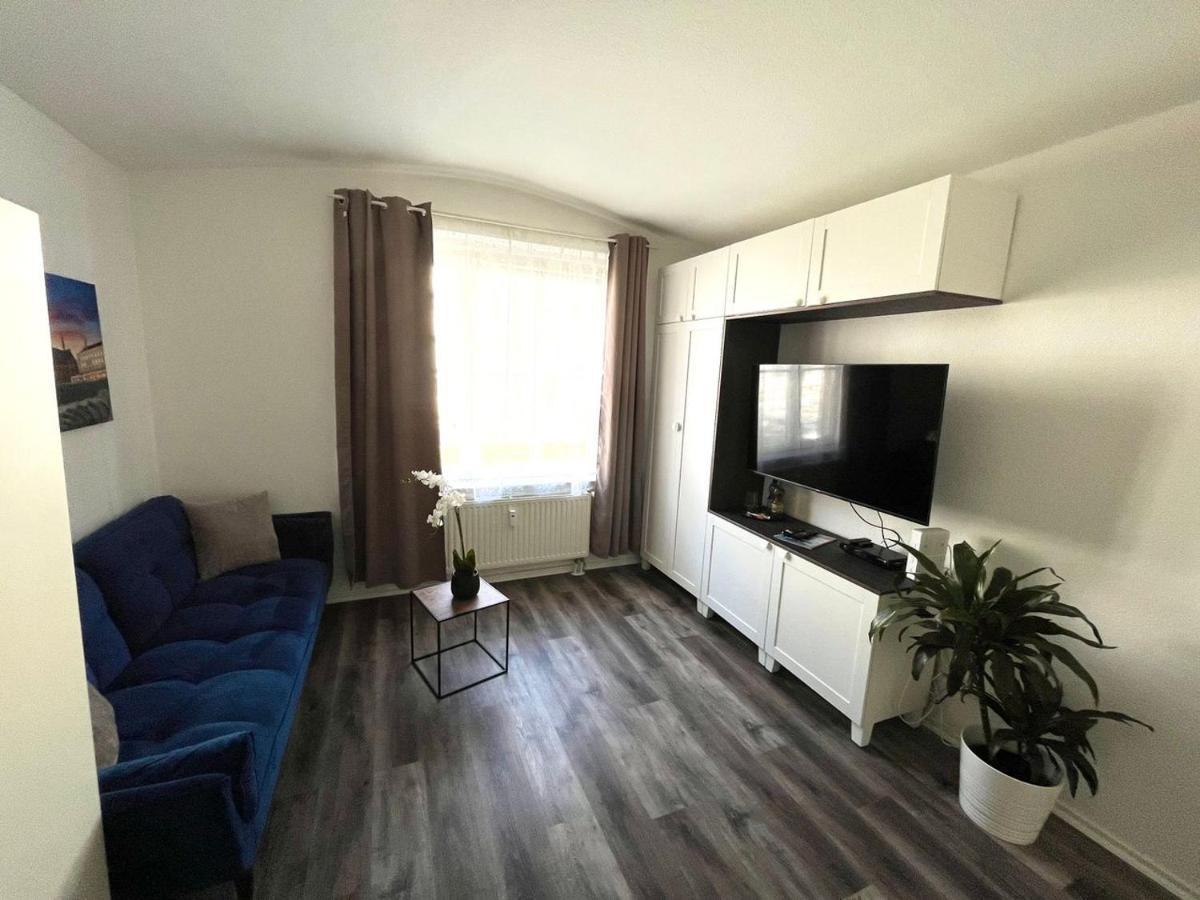 40 Qm Appartment Parkplatz, Balkon,Netflix, Prime Кемниц Екстериор снимка